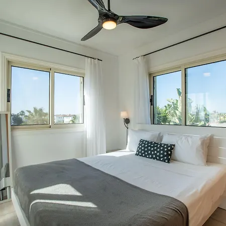 Villa Phaedrus Living: Luxury Oceania Agia Napa
