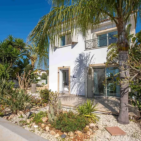 Phaedrus Living: Luxury Oceania Villa Ayia Napa